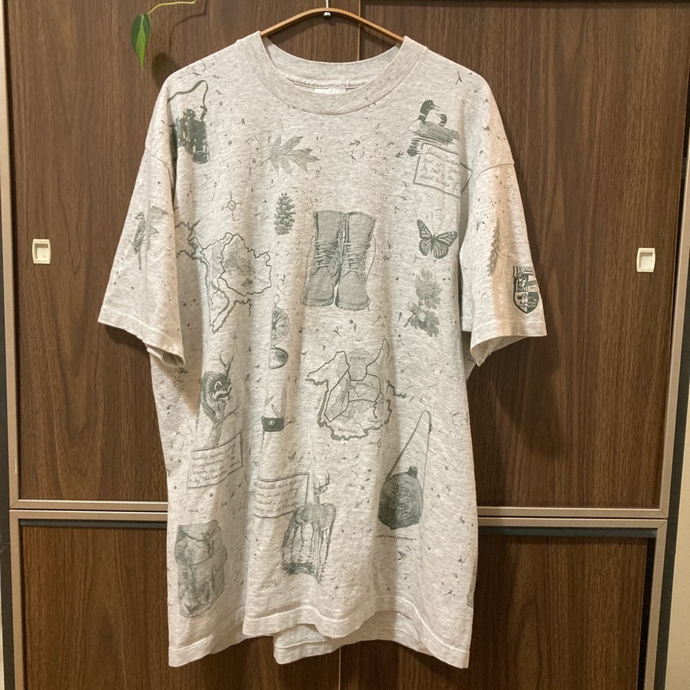 Relevant Products vintage outdoor-theme all over print tshirt